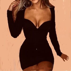 Elegant sexy Black ruched Long Sleeve Dress